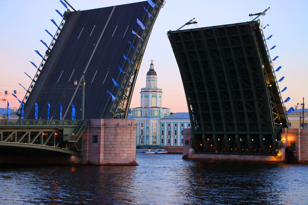 Romantic sunrise in St.Petersburg