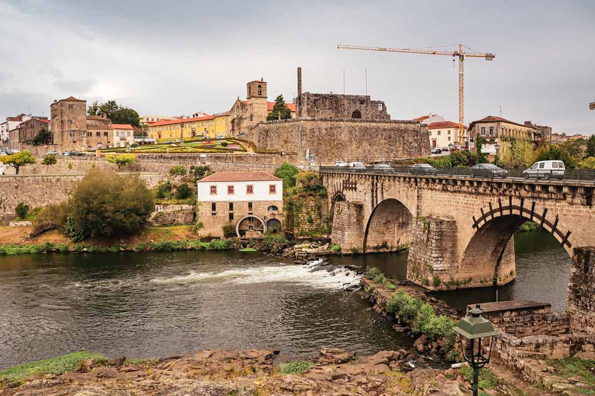The historical center of Barcelos from the other side of the river