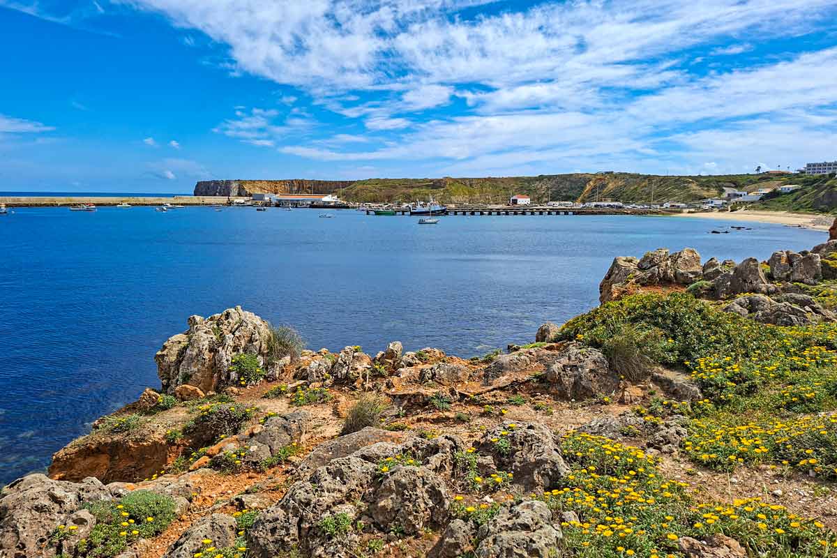 Sagres harbor and the beach from the trail